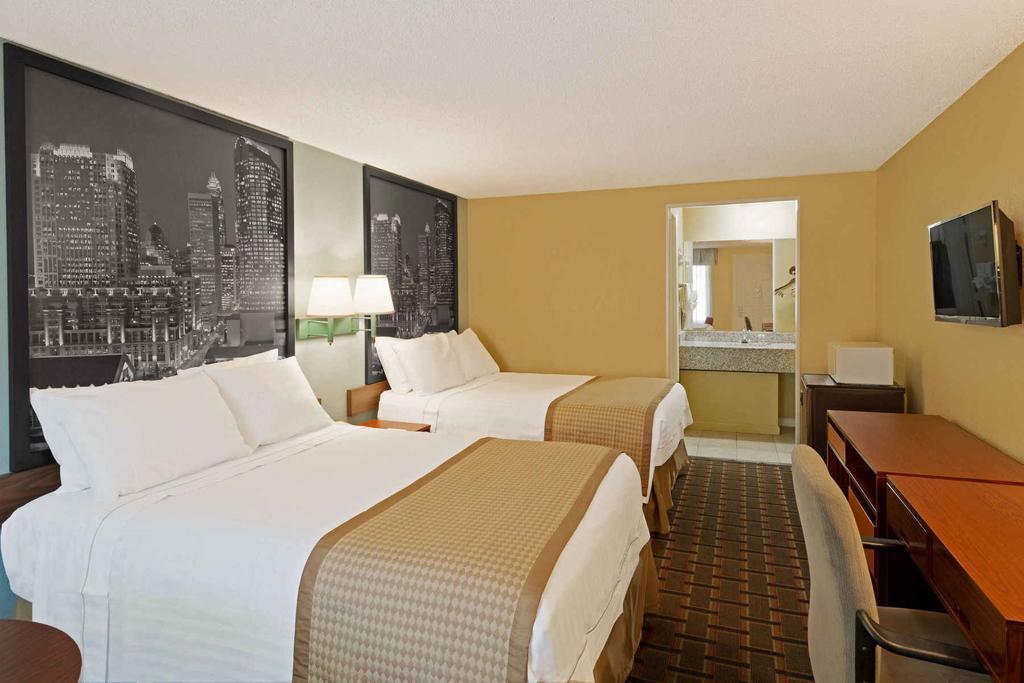 Rodeway Inn Charlotte Airport Area