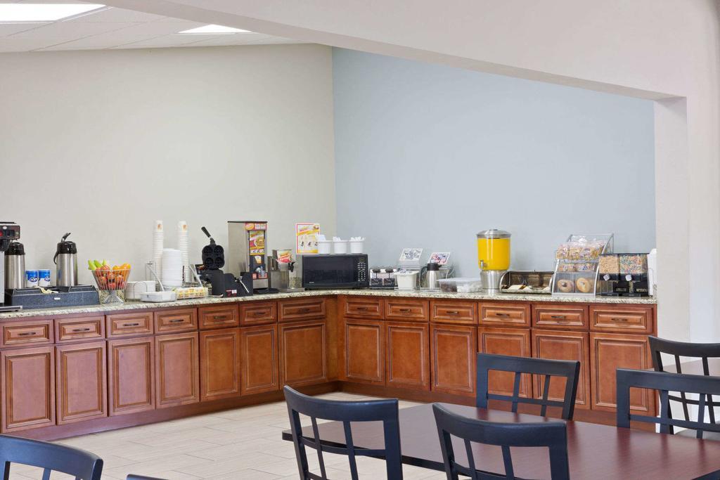 Rodeway Inn Charlotte Airport Area