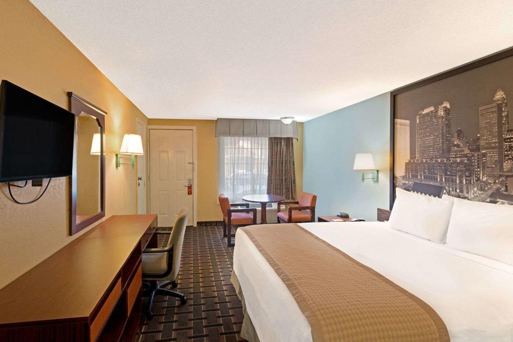 Rodeway Inn Charlotte Airport Area
