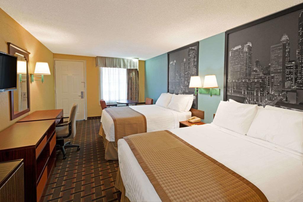 Rodeway Inn Charlotte Airport Area