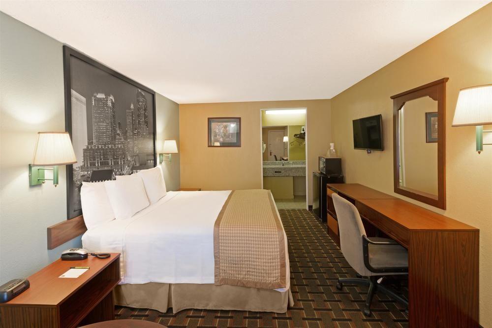 Rodeway Inn Charlotte Airport Area