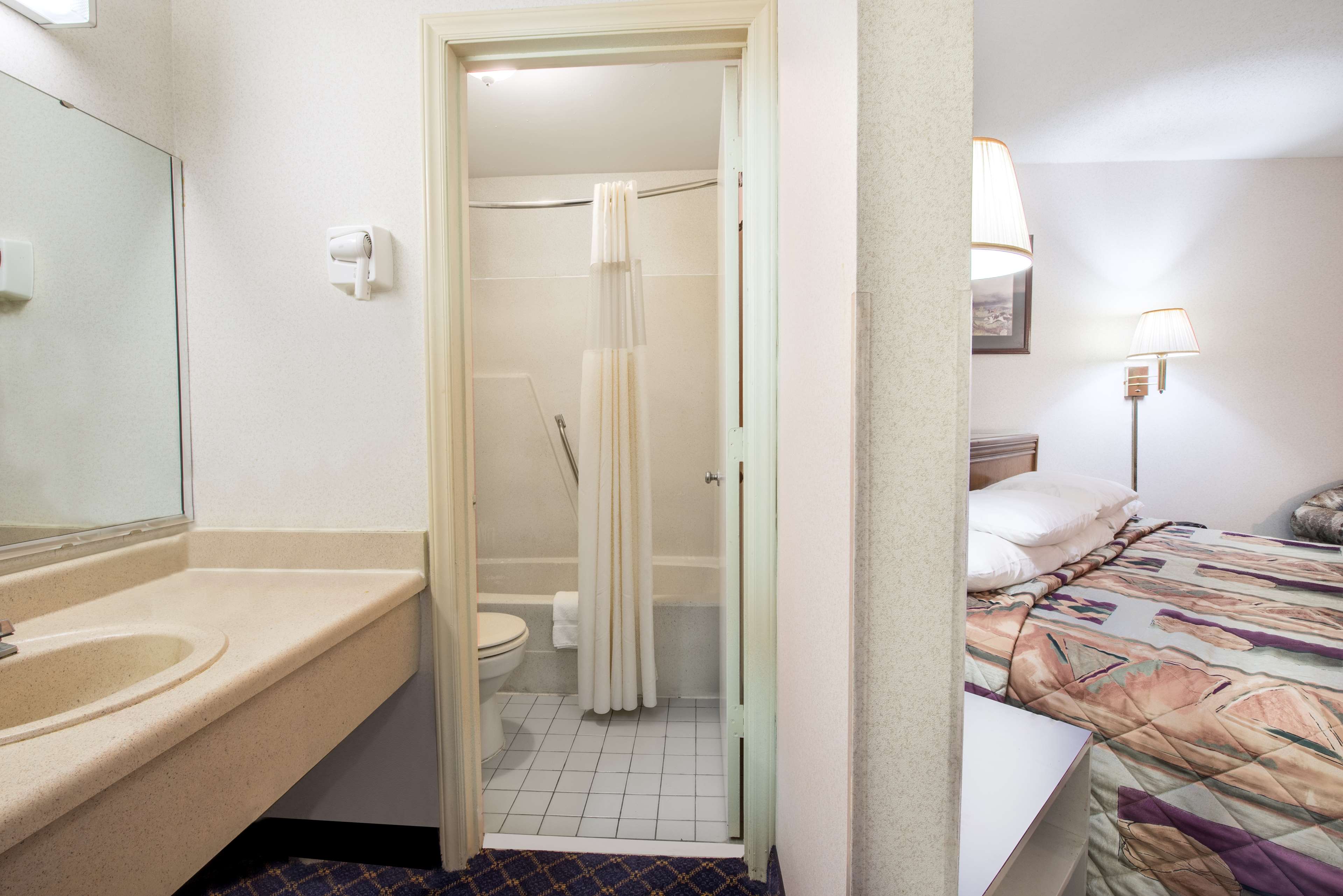 Motel 6 Charlotte NC-Northlake