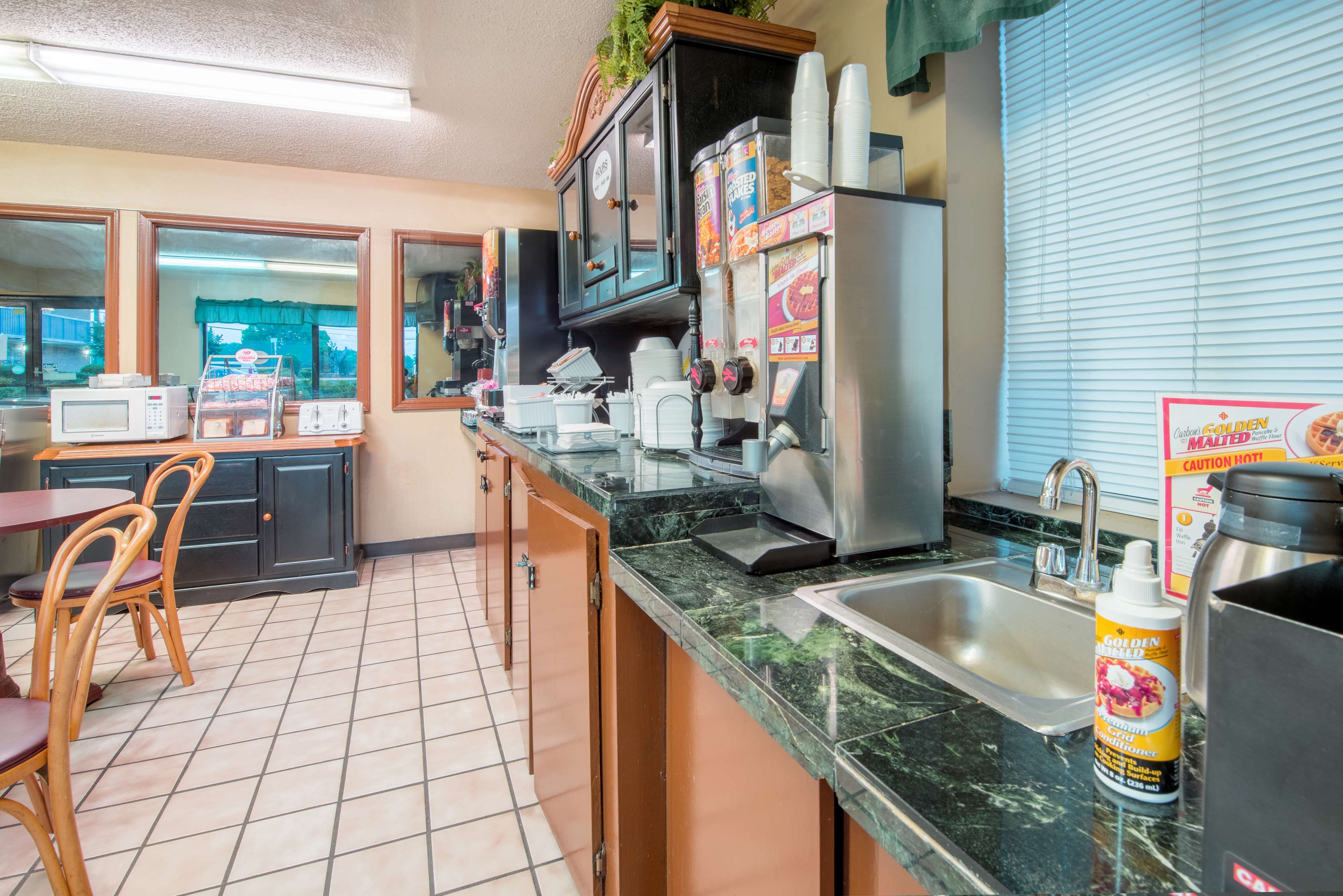 Motel 6 Charlotte NC-Northlake