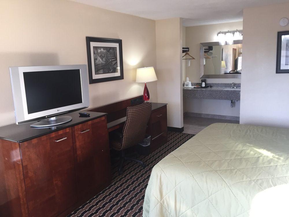 Red Roof Inn Charlotte Airport