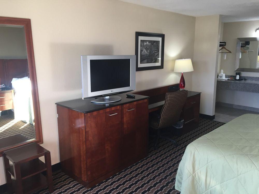 Red Roof Inn Charlotte Airport