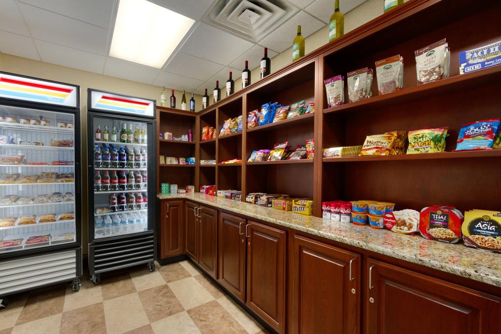 Spark by Hilton Charlotte Tyvola I-77