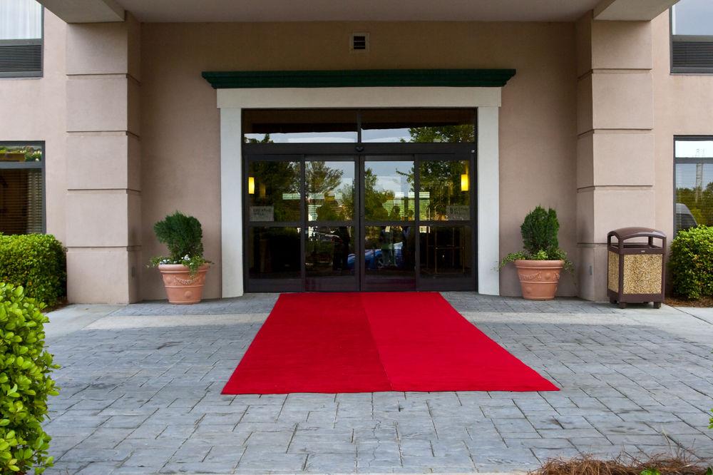 Spark by Hilton Charlotte Tyvola I-77