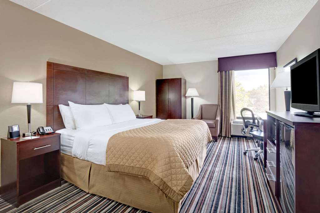 Wyndham Garden Charlotte Executive Park
