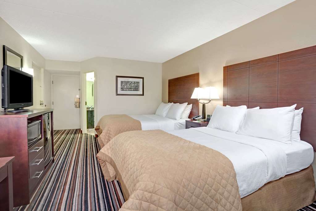 Wyndham Garden Charlotte Executive Park