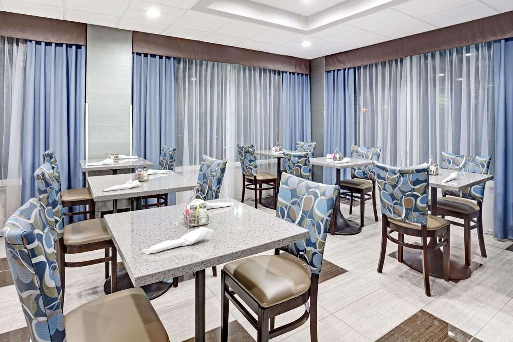 Wyndham Garden Charlotte Executive Park