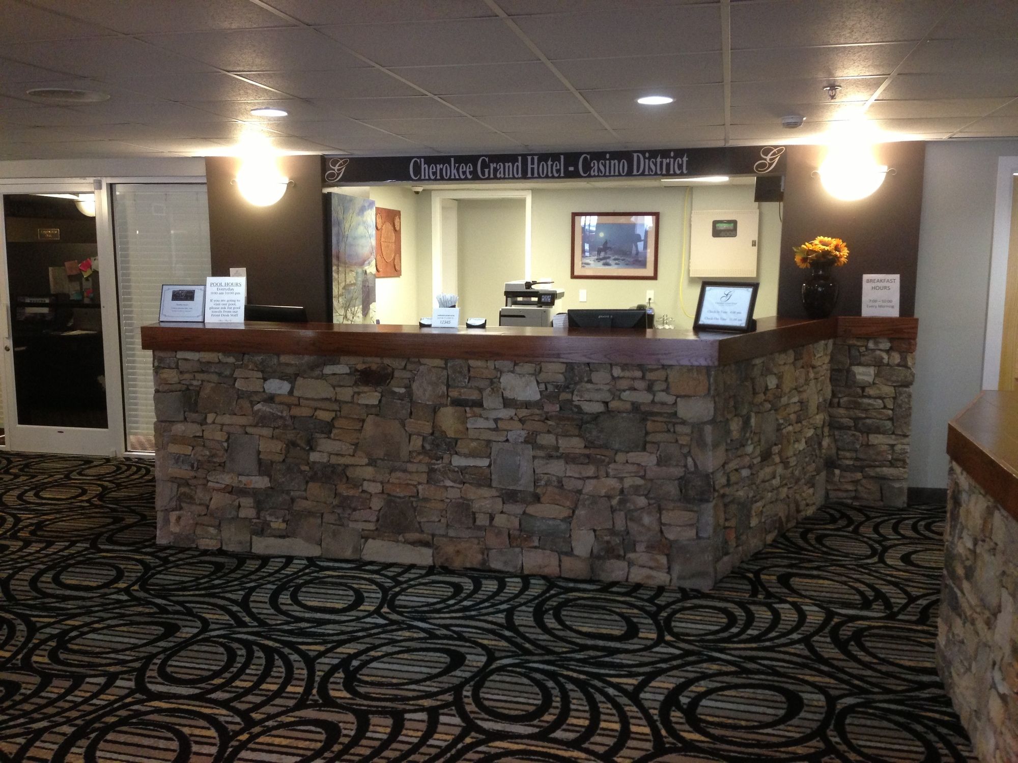 Cherokee Grand Hotel