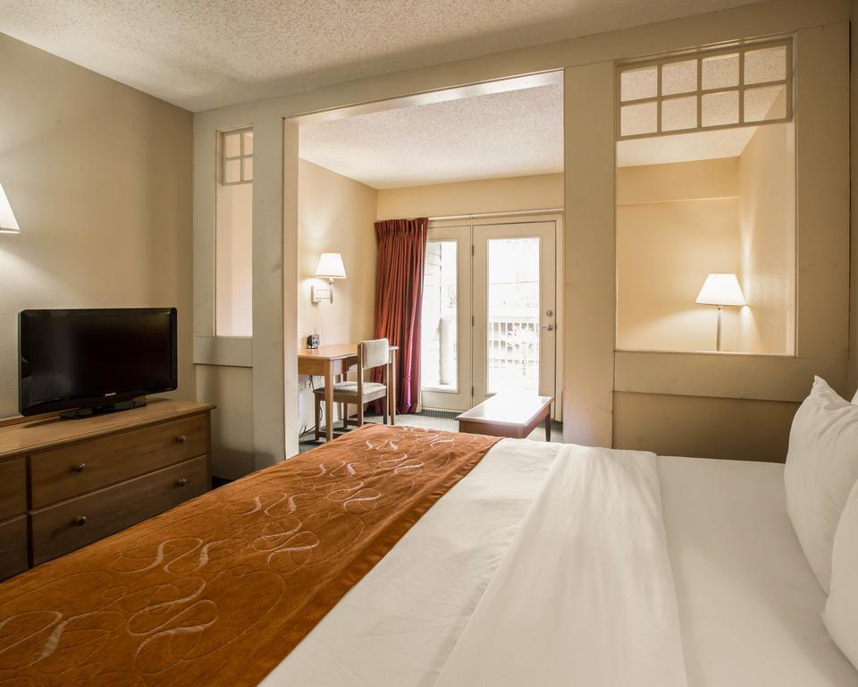 Super 8 by Wyndham Cherokee