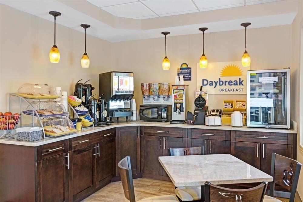 Days Inn by Wyndham Cherokee Near Casino