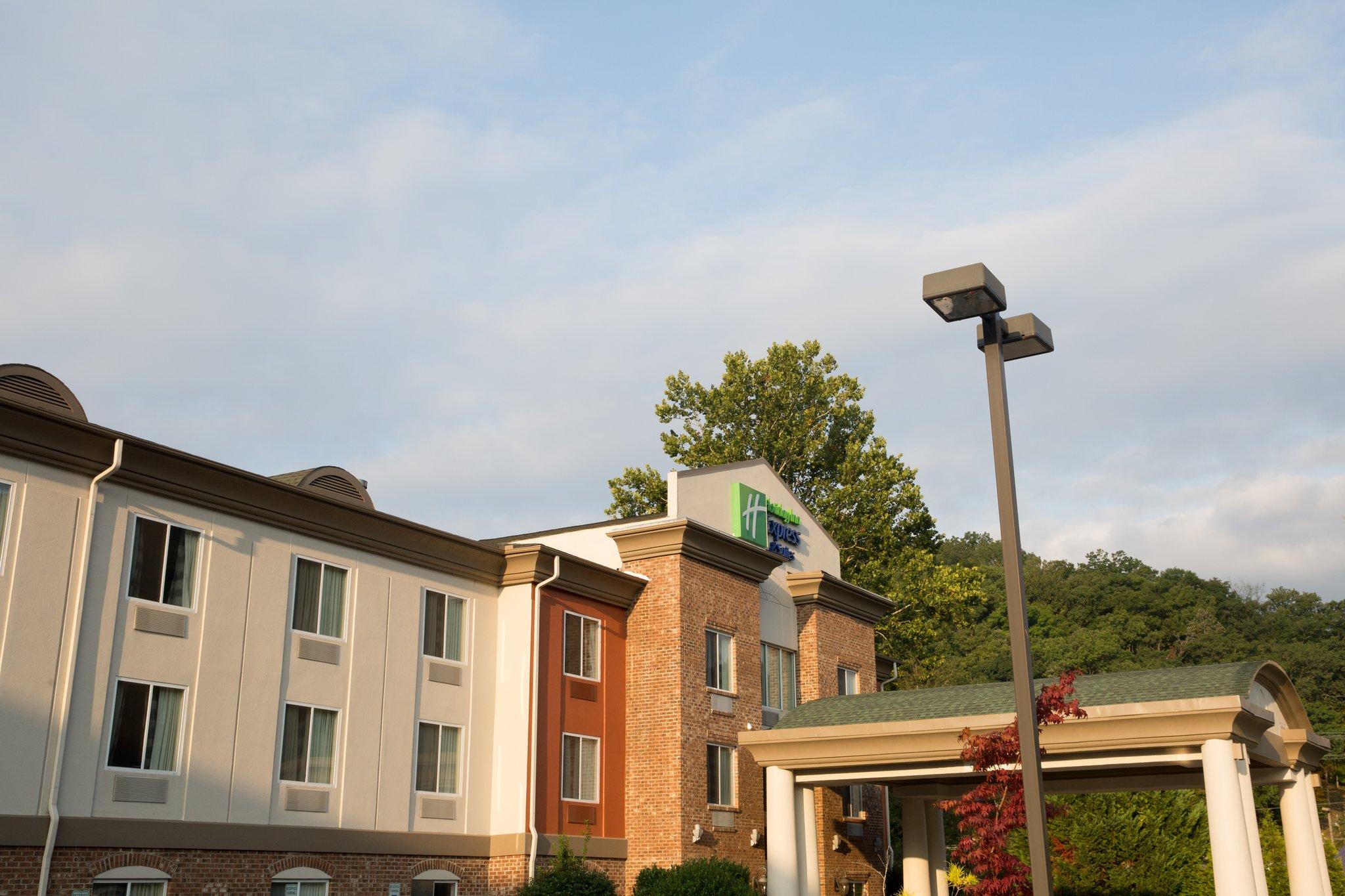 Holiday Inn Express & Suites Cherokee / Casino