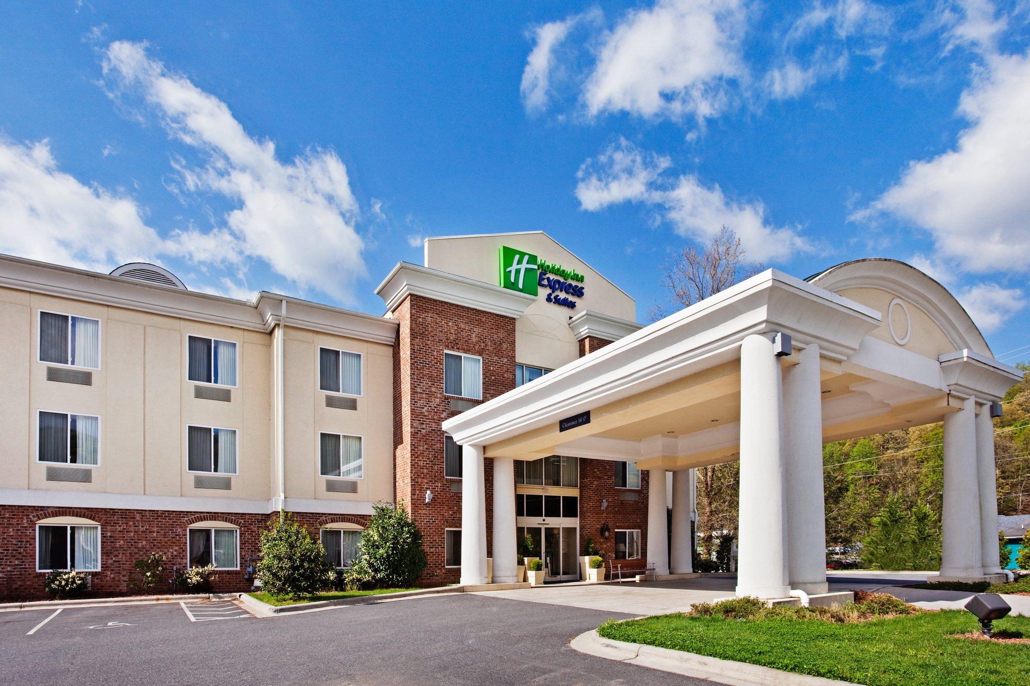 Holiday Inn Express & Suites Cherokee / Casino
