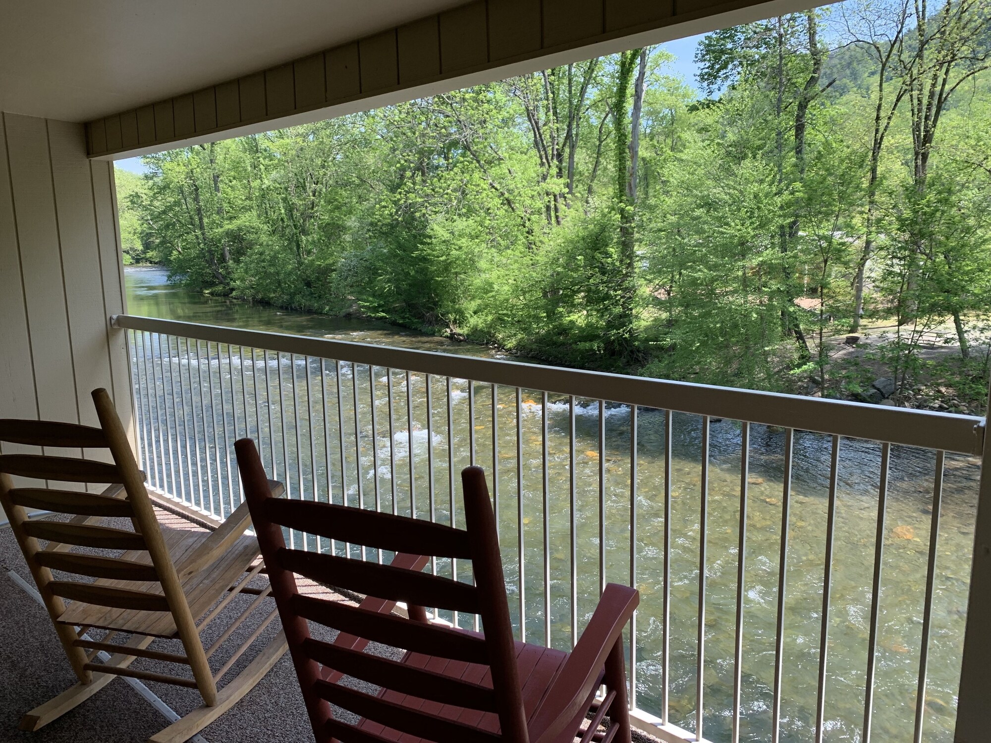 River's Edge Motel