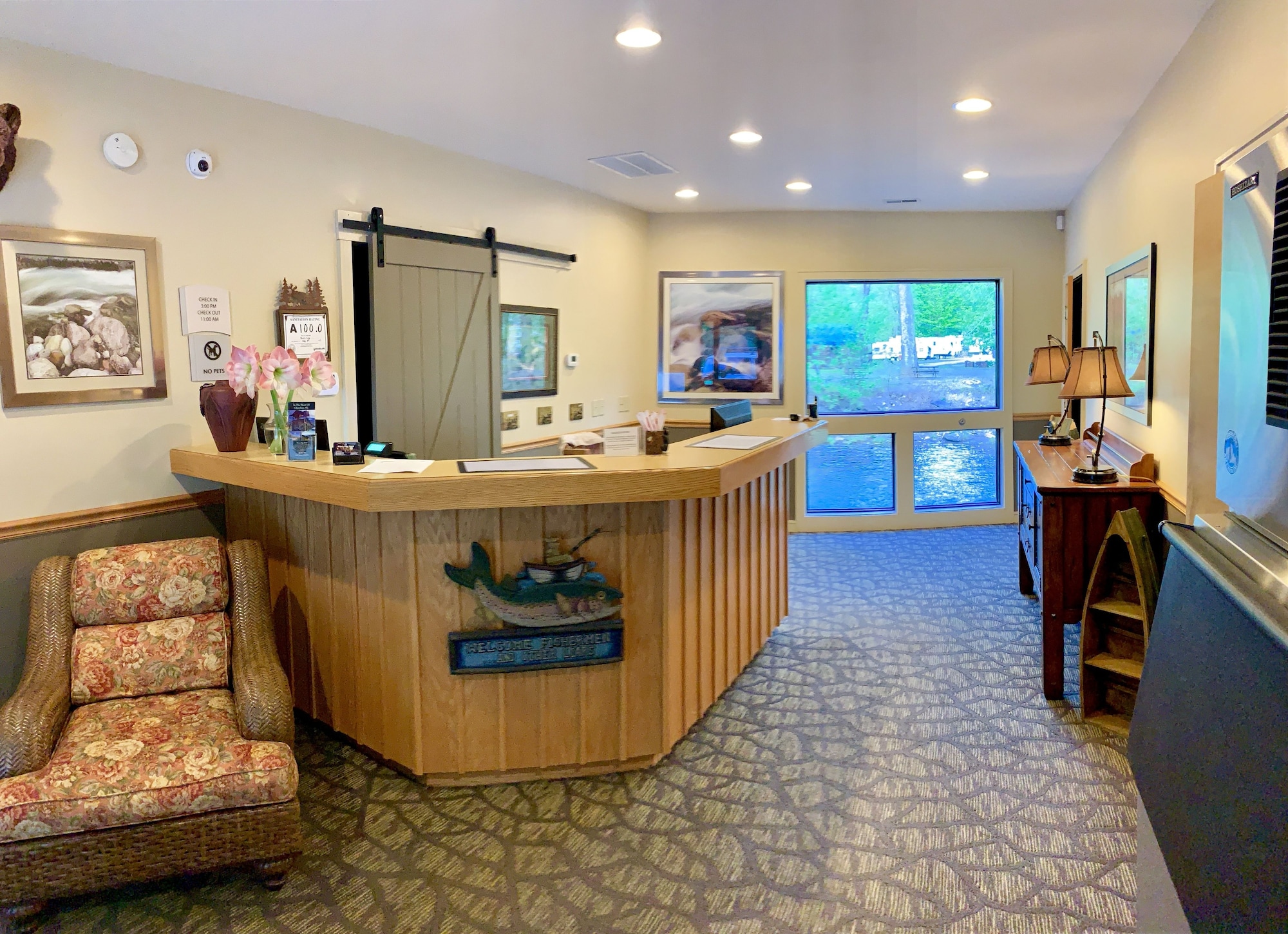 River's Edge Motel