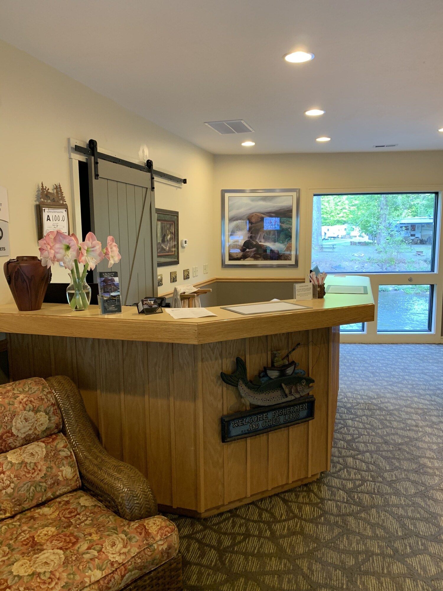 River's Edge Motel