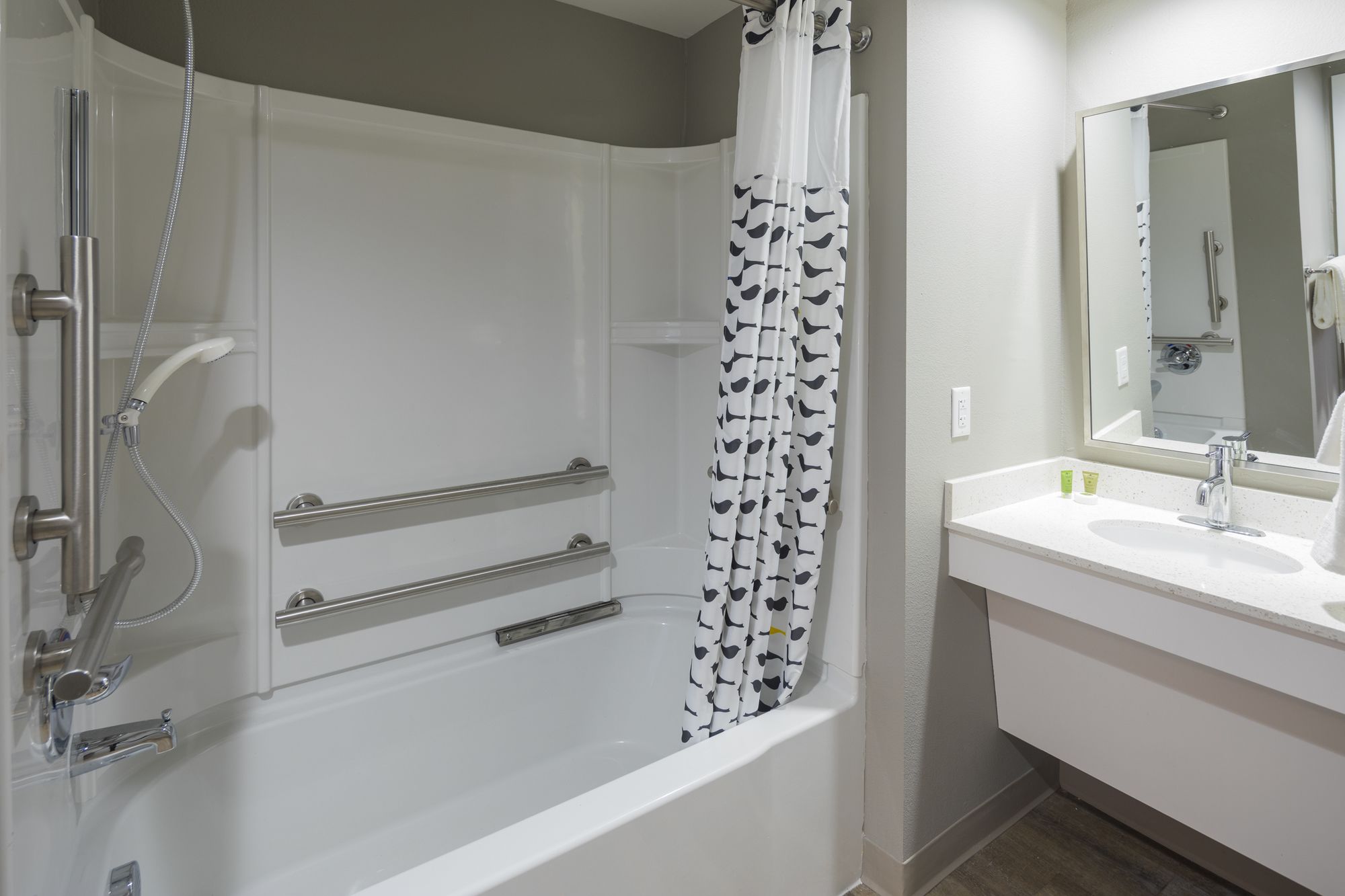 Uptown Suites Concord