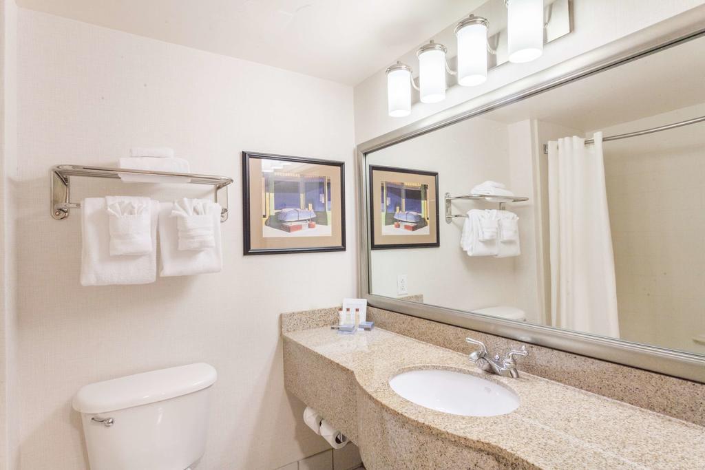 Wingate by Wyndham Charlotte Speedway/Concord