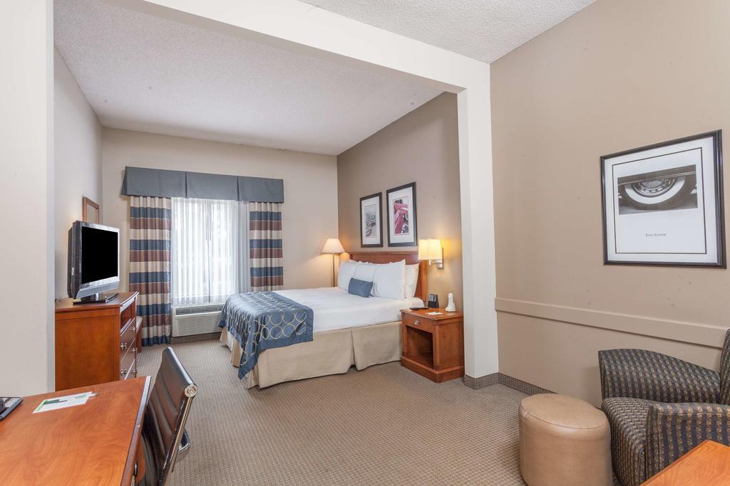 Wingate by Wyndham Charlotte Speedway/Concord