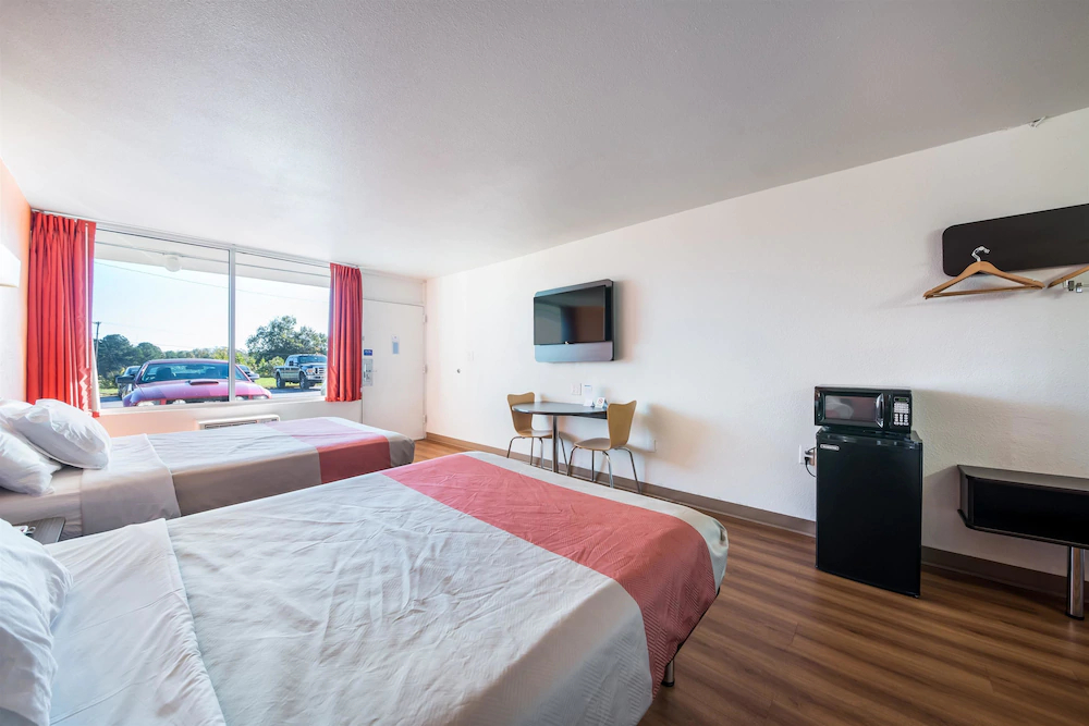 Motel 6 Connelly Springs