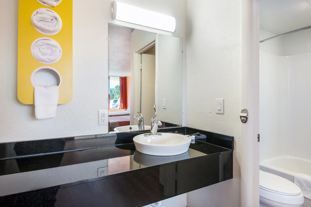 Motel 6 Connelly Springs