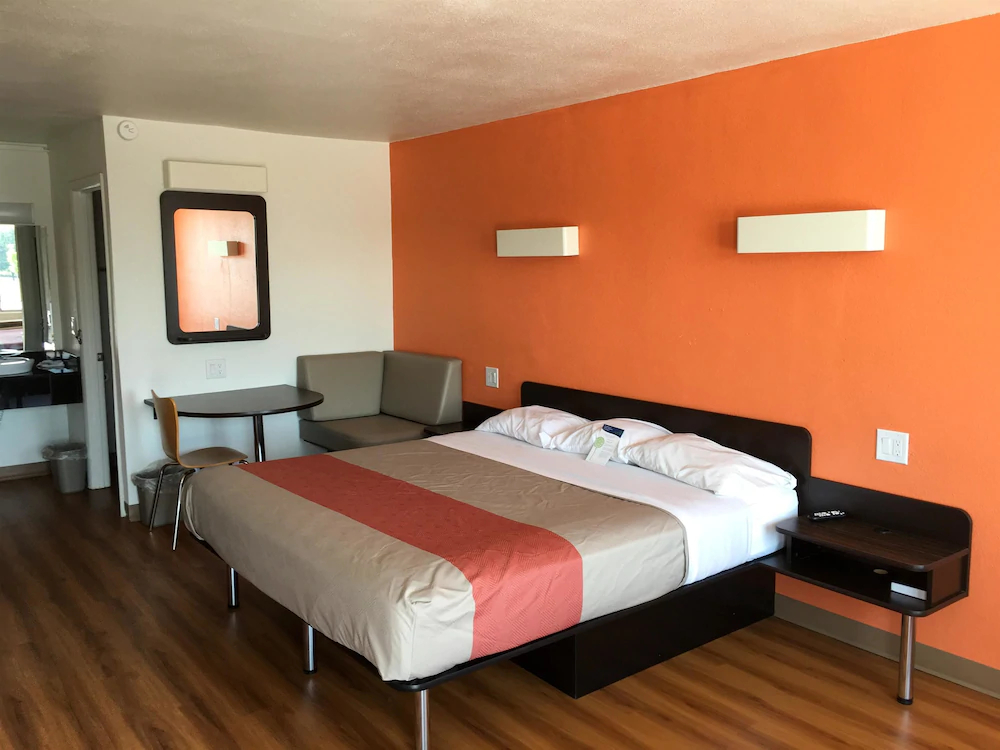 Motel 6 Connelly Springs
