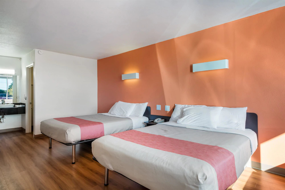 Motel 6 Connelly Springs