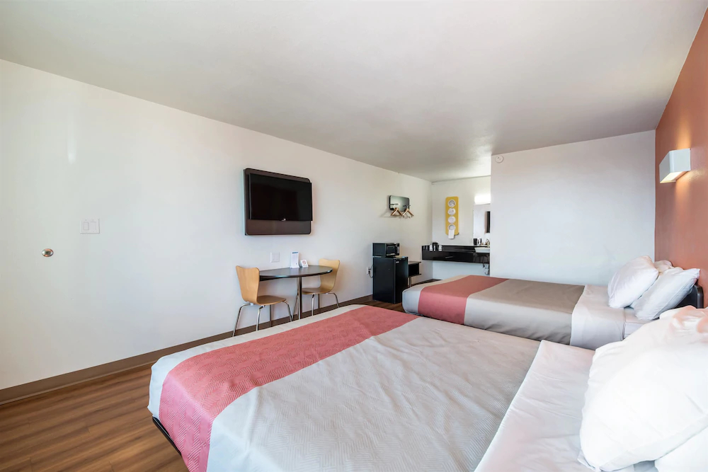 Motel 6 Connelly Springs