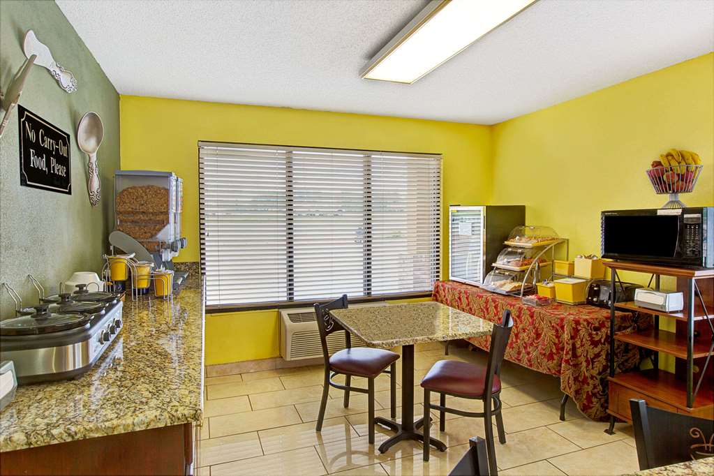 Days Inn by Wyndham Conover-Hickory