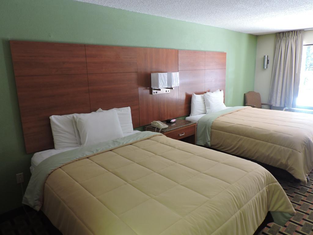 Days Inn by Wyndham Conover-Hickory