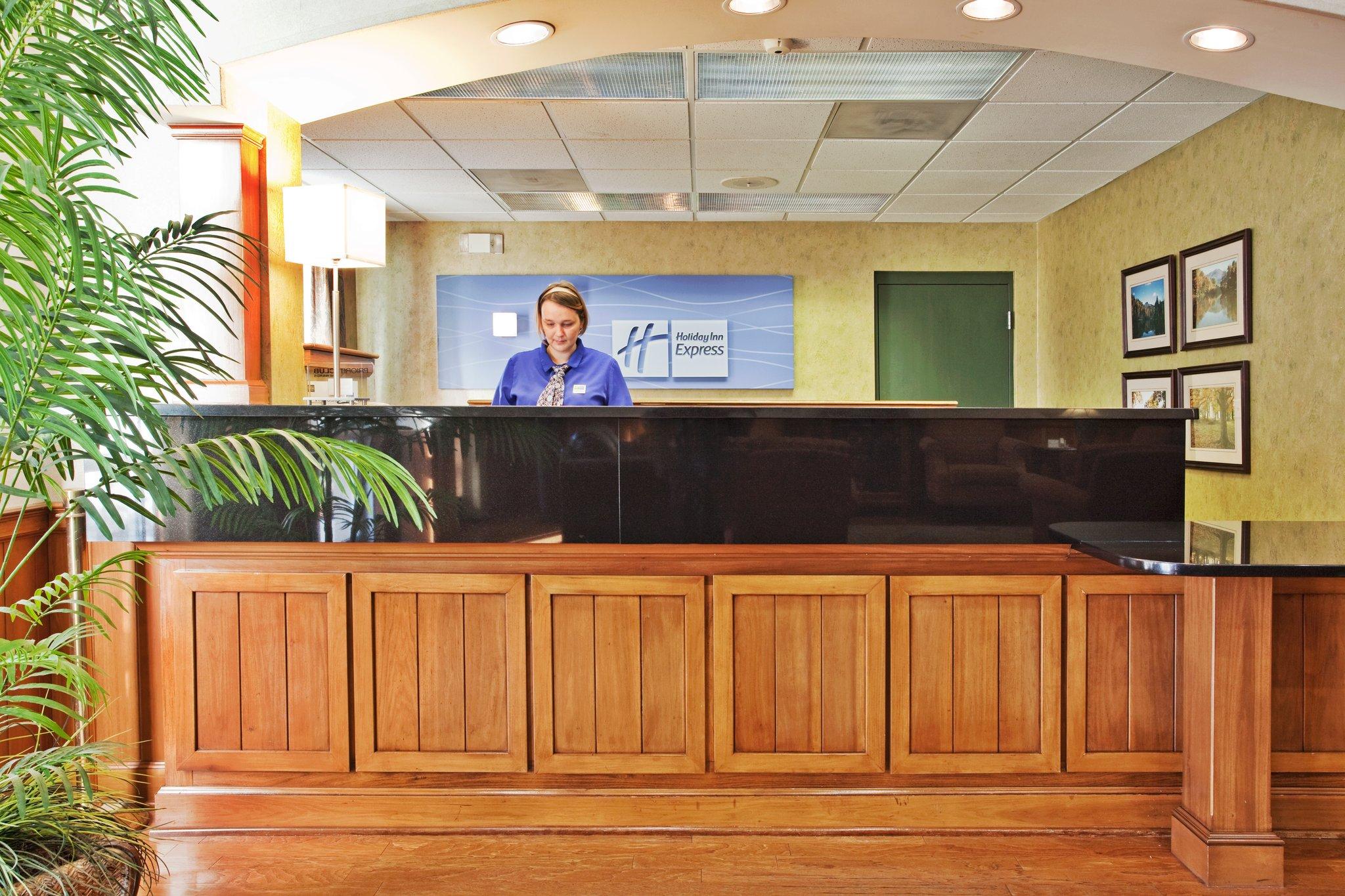 Holiday Inn Express Hotel & Suites Conover (Hickory Area)
