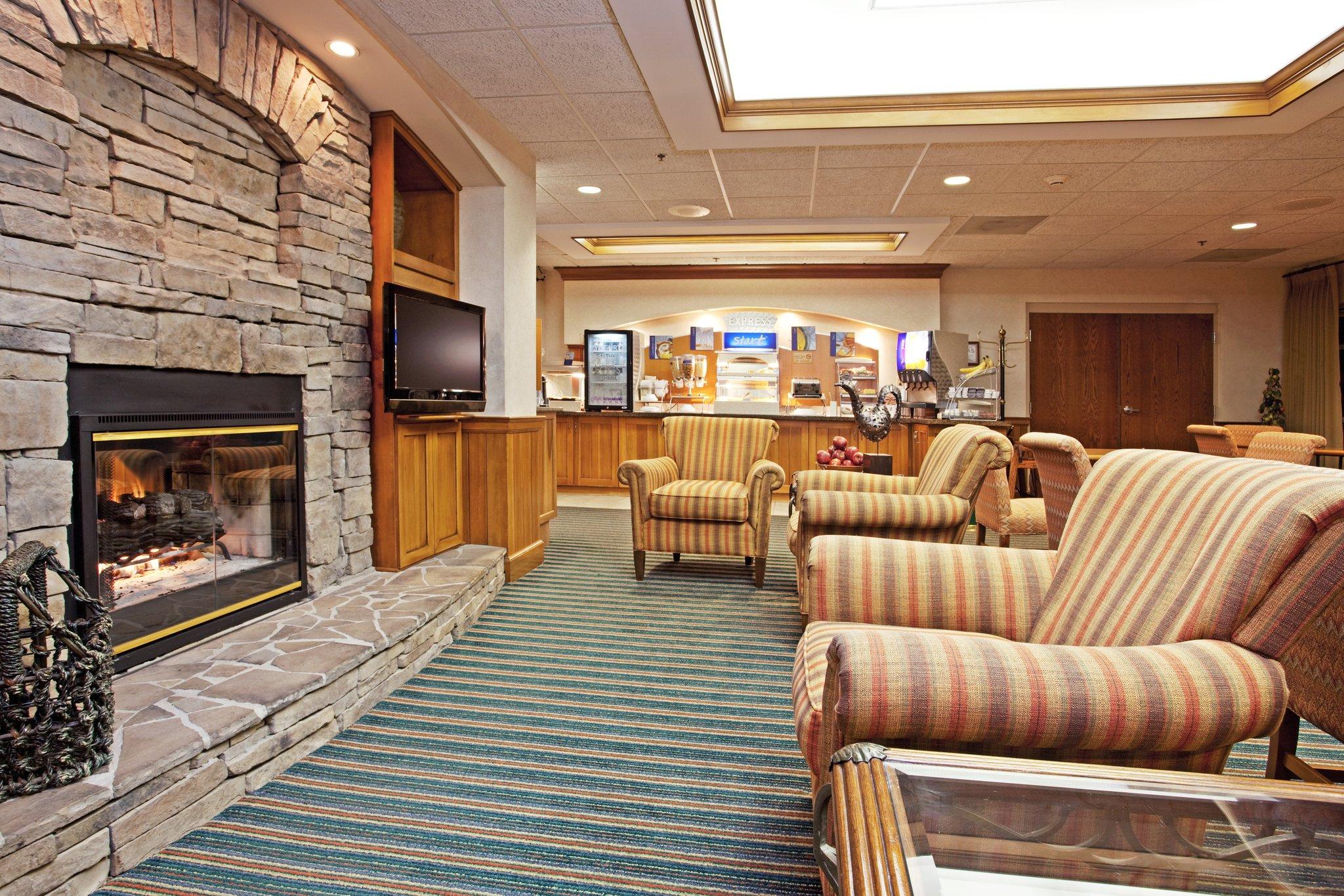 Holiday Inn Express Hotel & Suites Conover (Hickory Area)