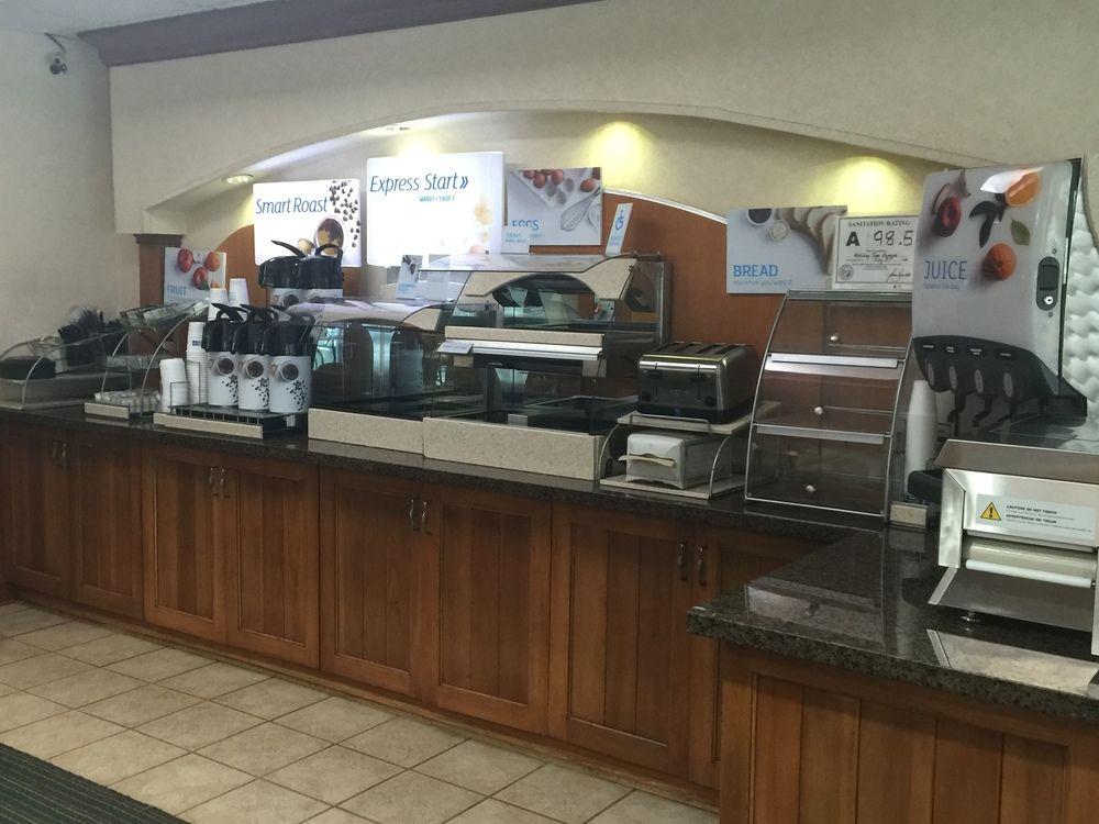 Holiday Inn Express Hotel & Suites Conover (Hickory Area)