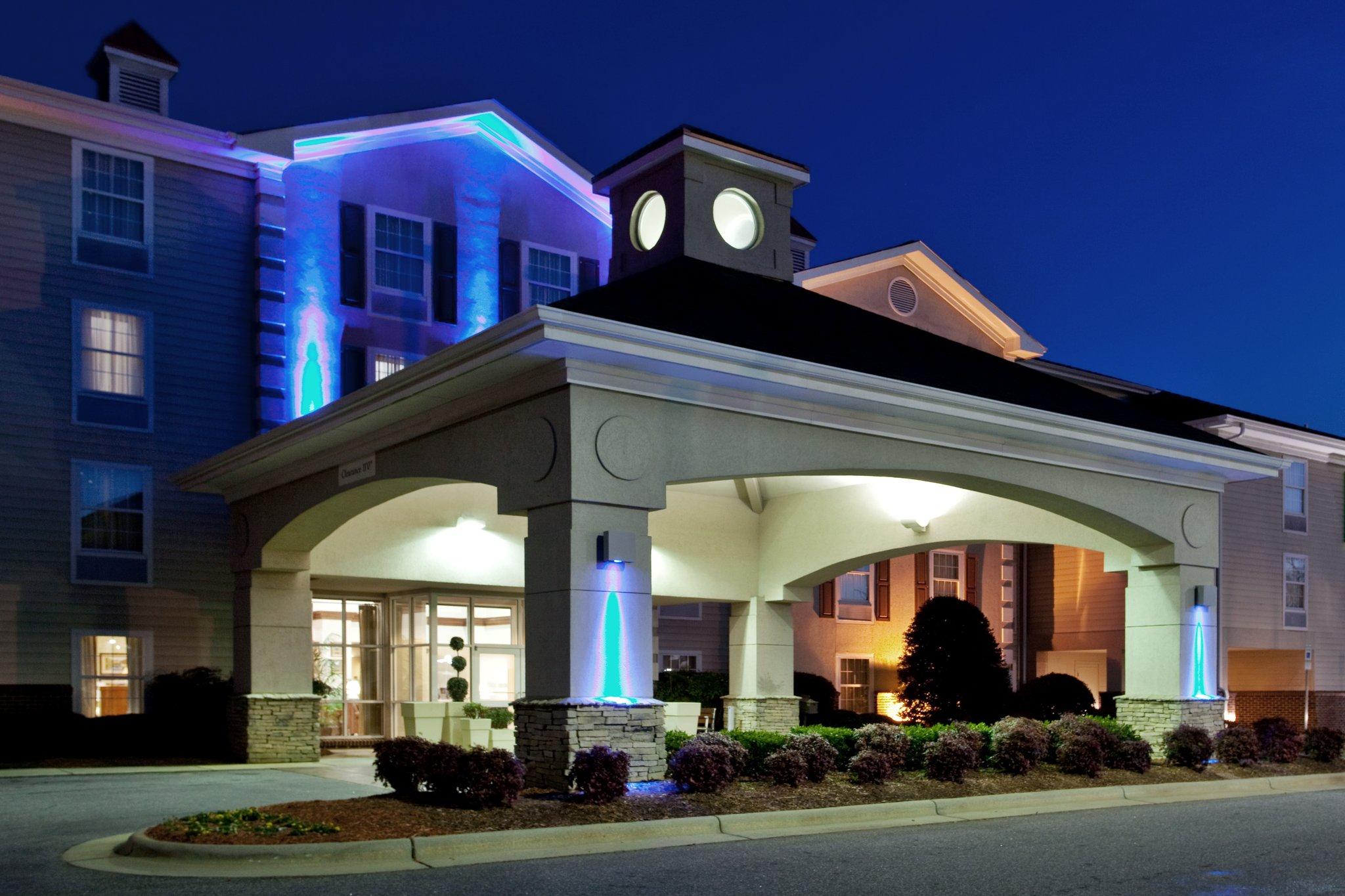 Holiday Inn Express Hotel & Suites Conover (Hickory Area)