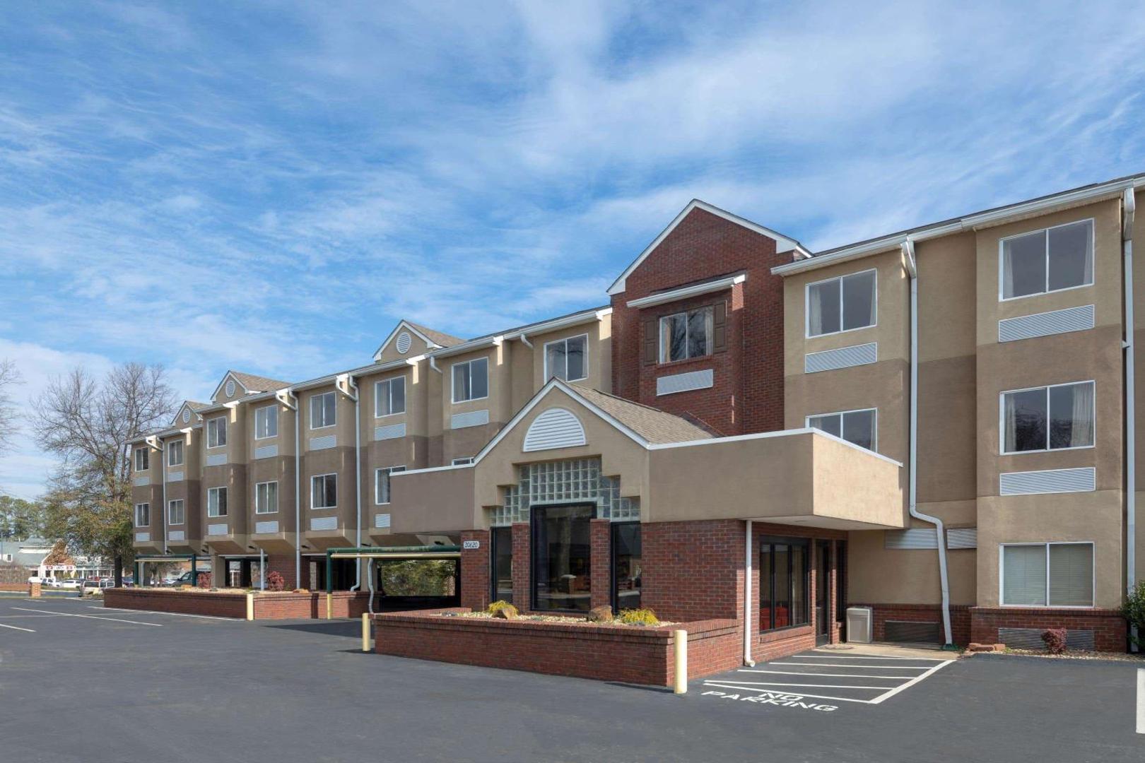 Microtel Inn & Suites by Wyndham Cornelius/Lake Norman