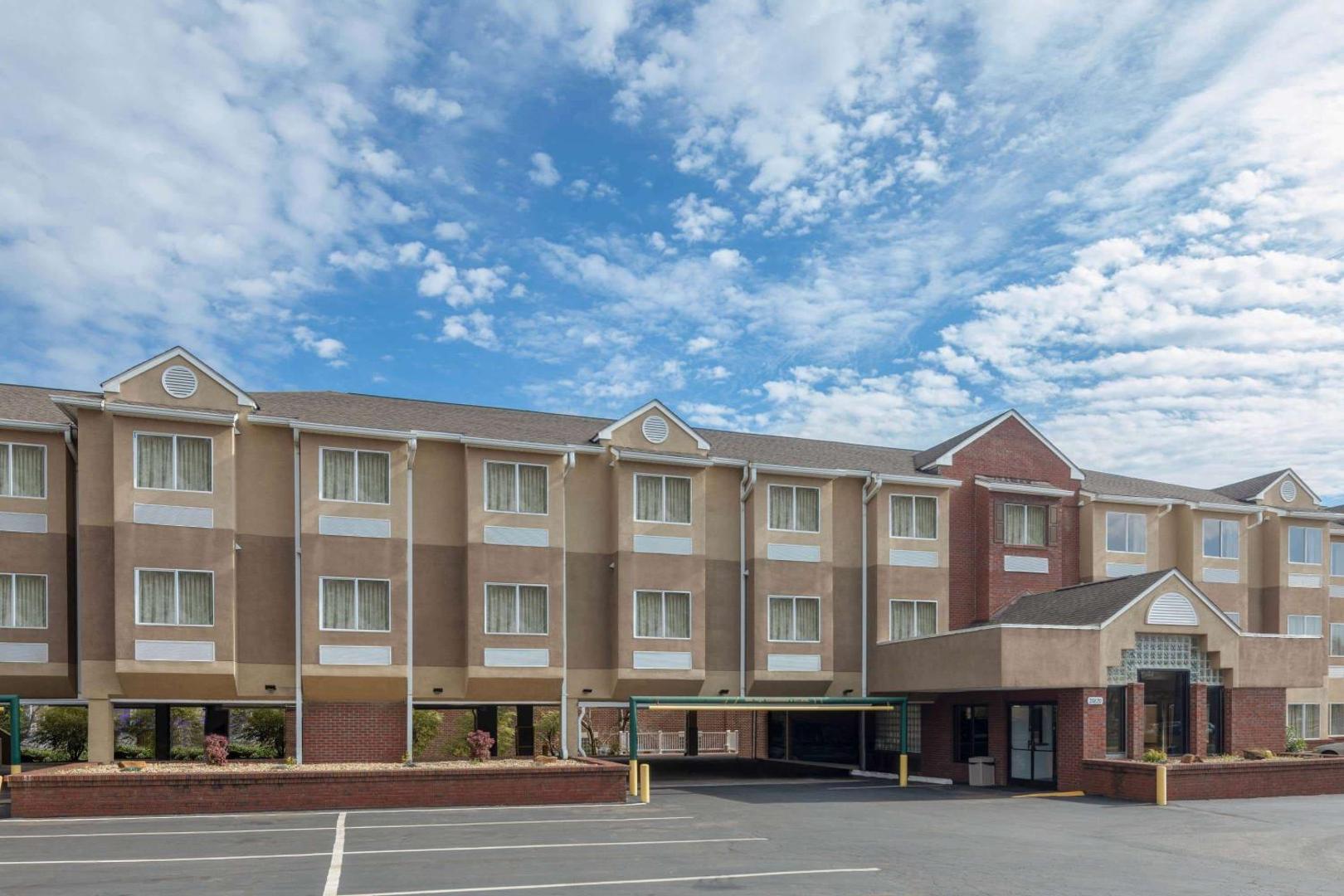 Microtel Inn & Suites by Wyndham Cornelius/Lake Norman