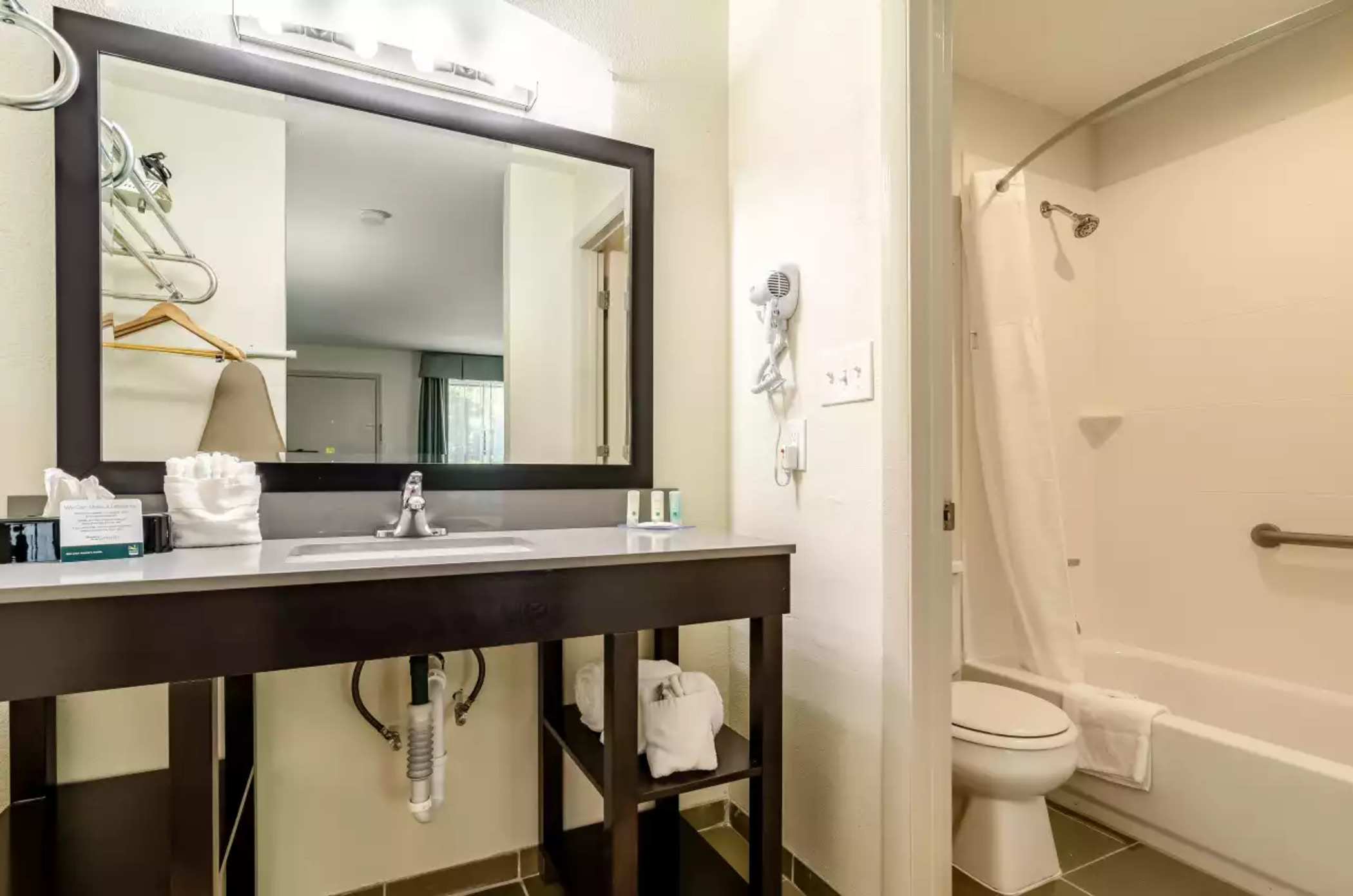 Quality Inn & Suites Creedmor - Butner