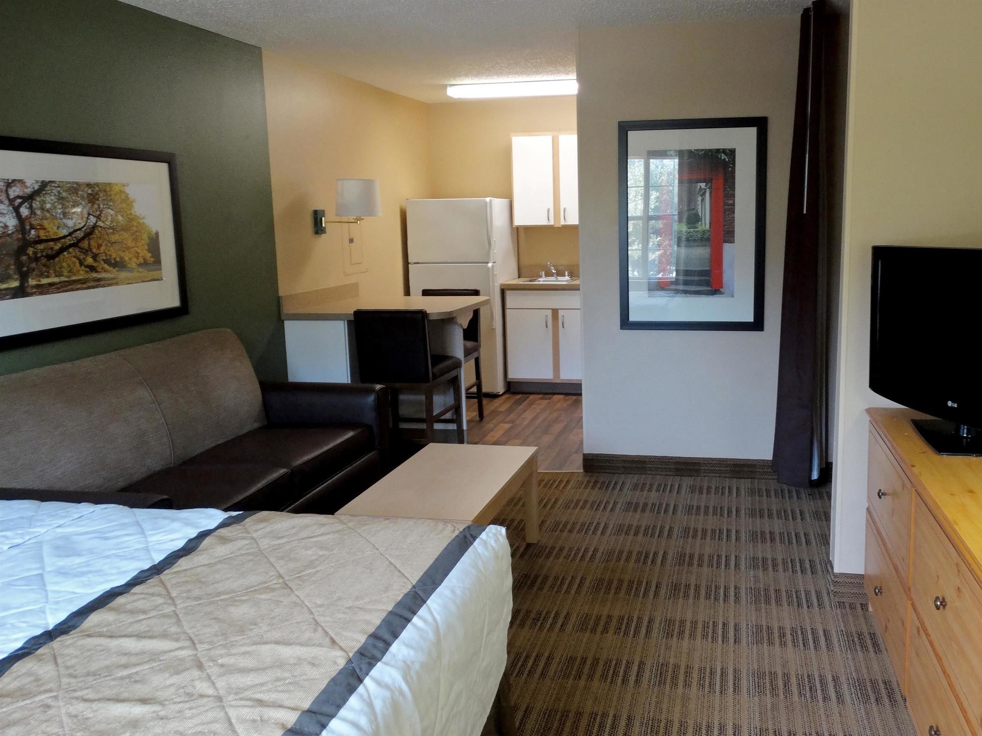 Extended Stay America Select Suites Raleigh Research Triangle Park Hwy 55