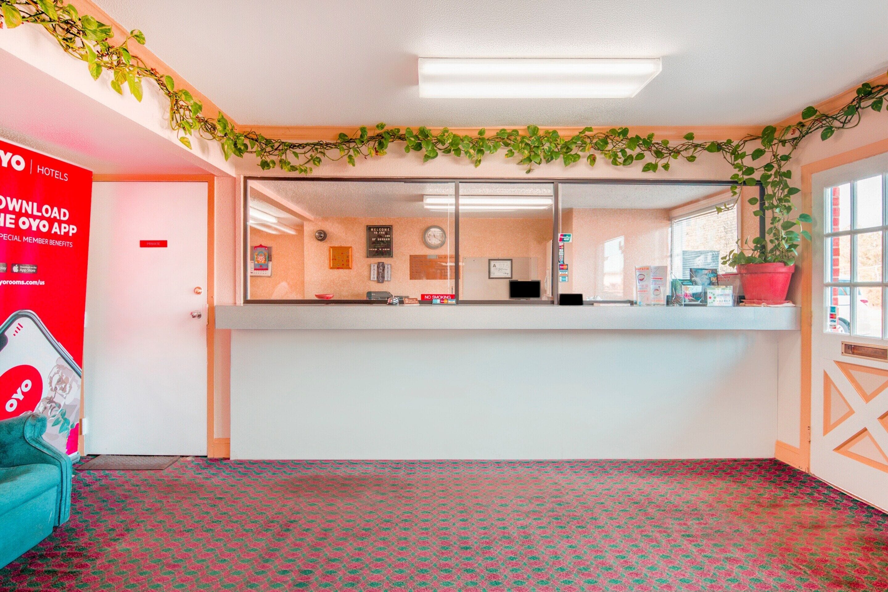 Hotel Durham West Hills by OYO Rooms