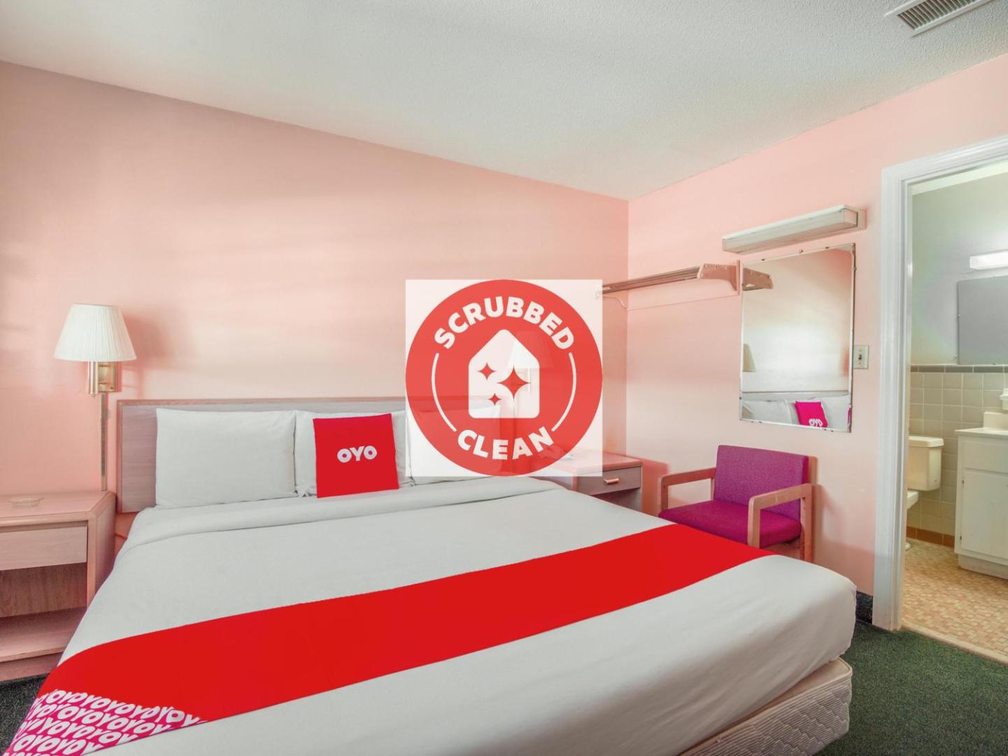 Hotel Durham West Hills by OYO Rooms