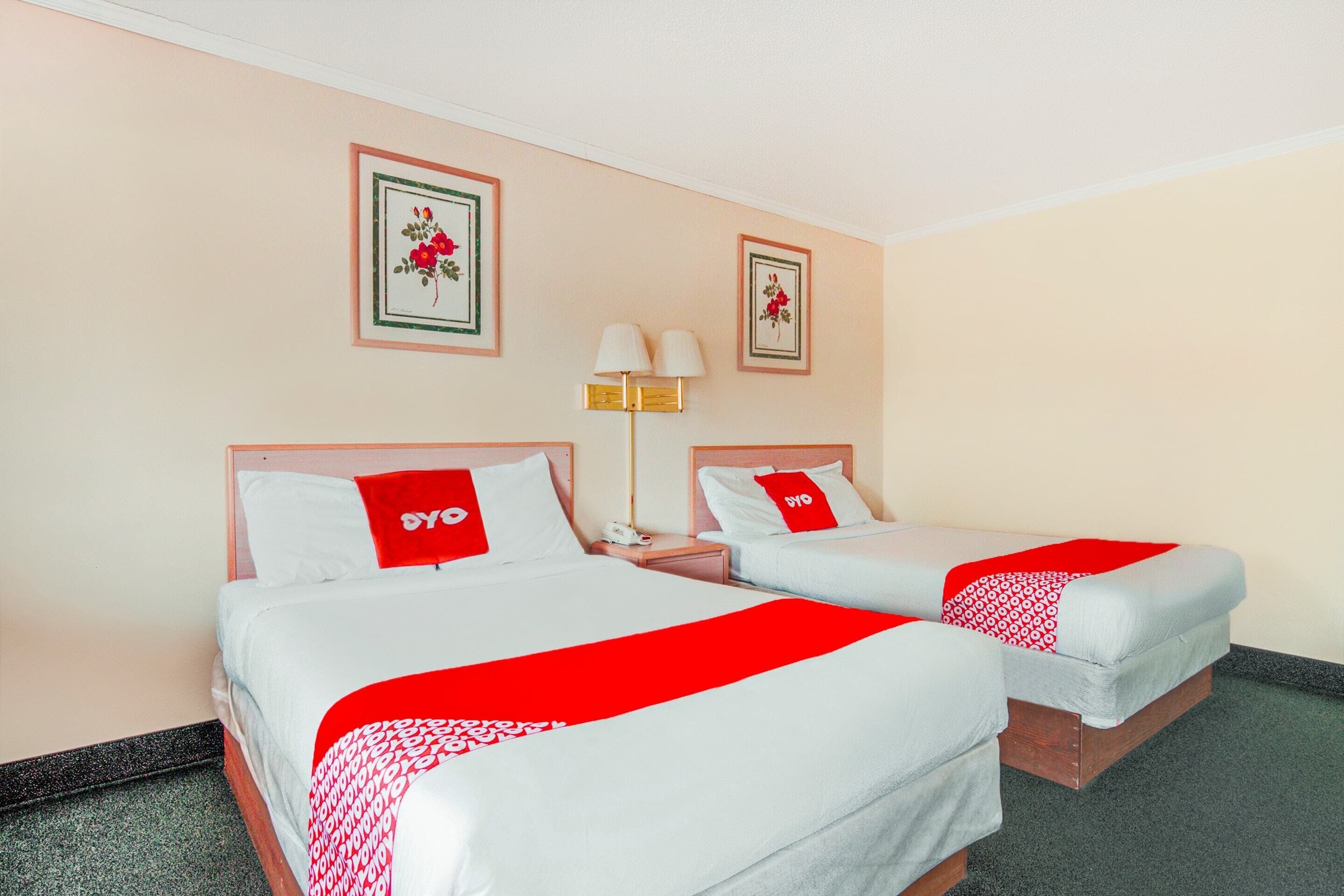 Hotel Durham West Hills by OYO Rooms