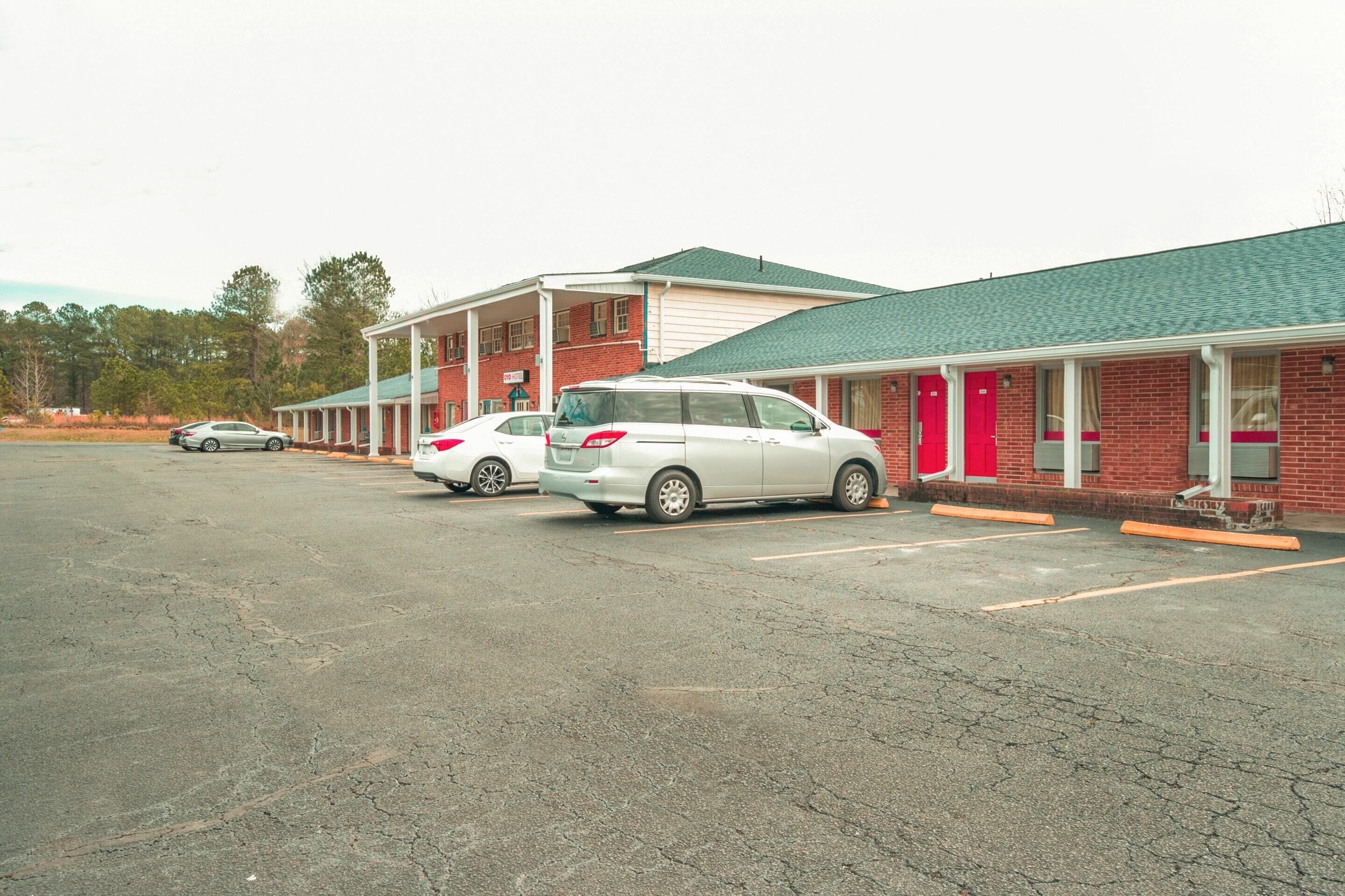 Hotel Durham West Hills by OYO Rooms