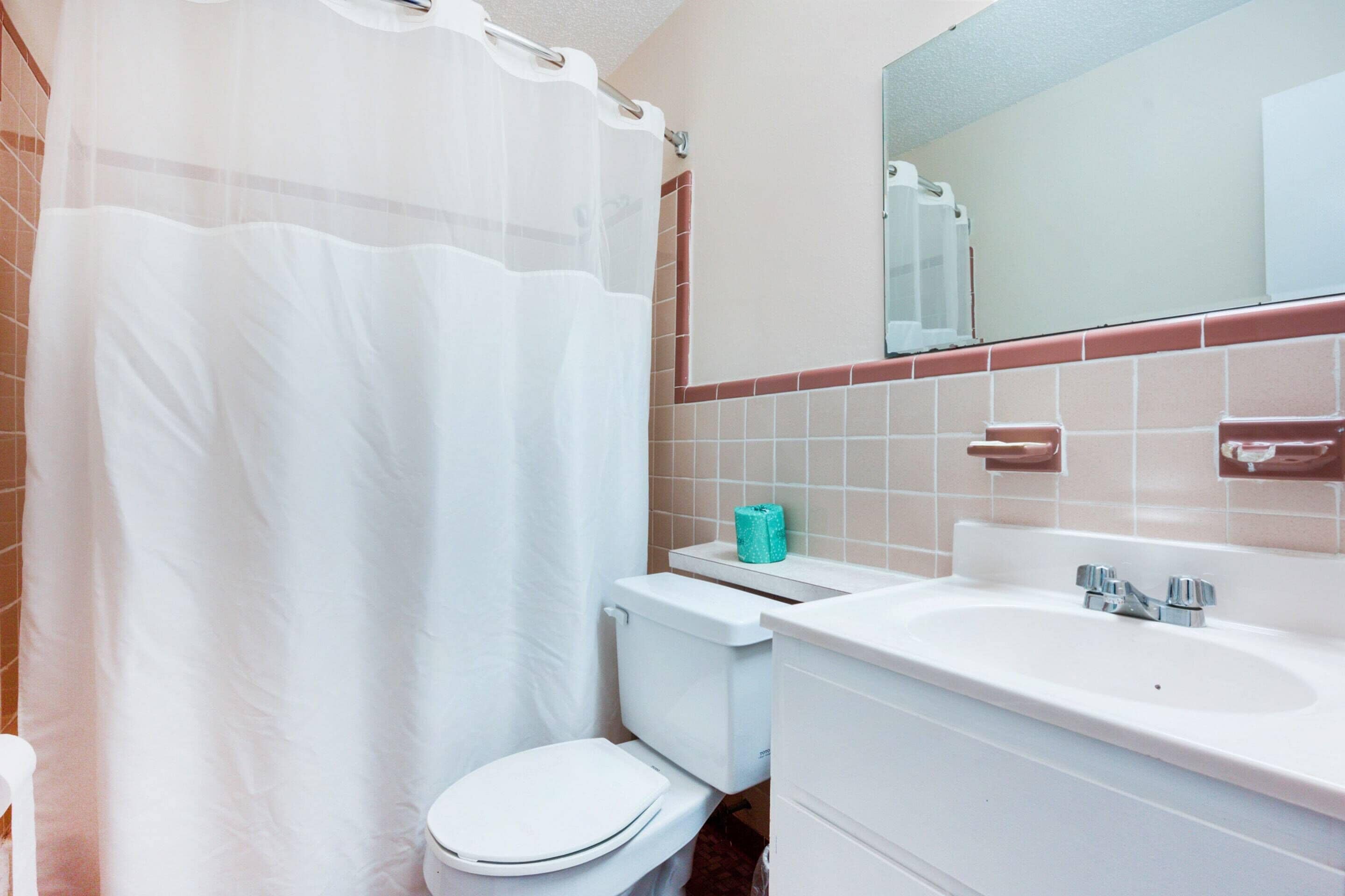 Hotel Durham West Hills by OYO Rooms