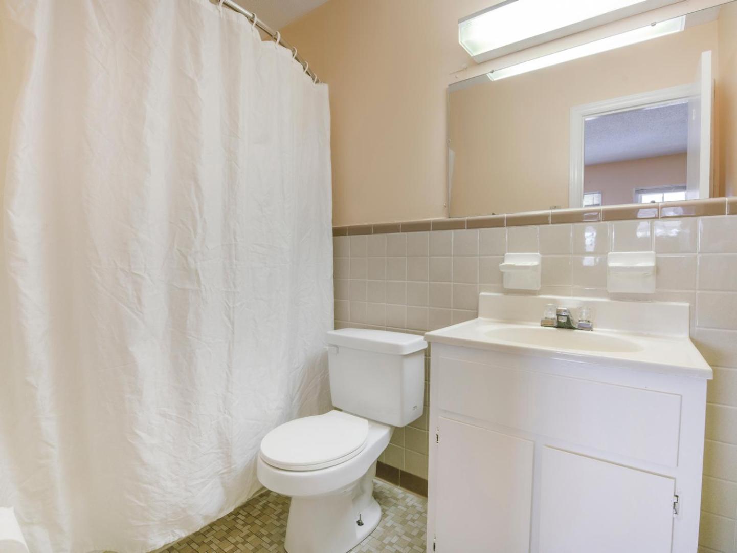 Hotel Durham West Hills by OYO Rooms