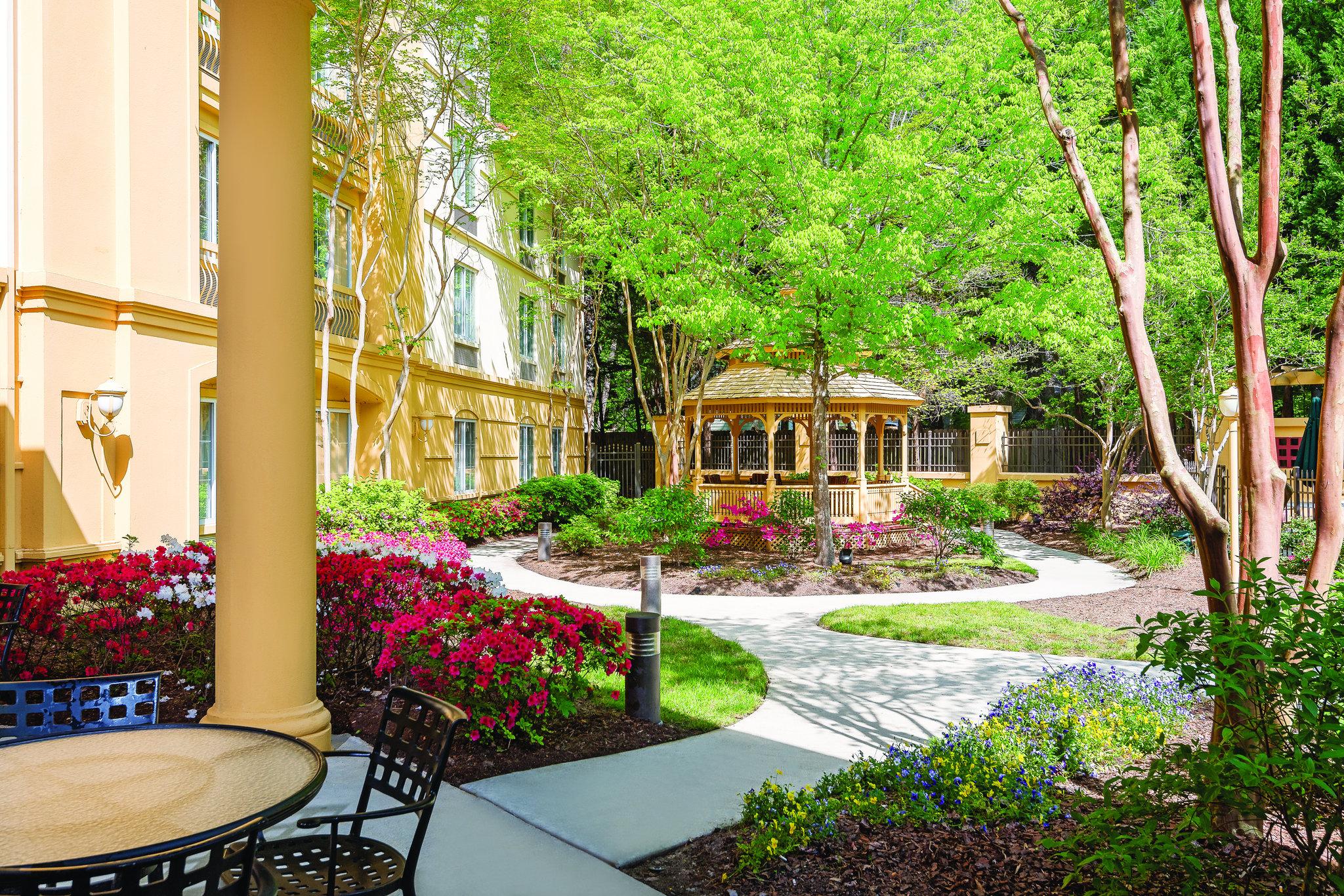 La Quinta Inn & Suites by Wyndham Univ Area Chapel Hill