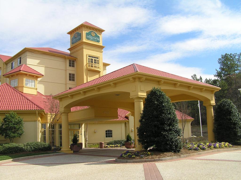 La Quinta Inn & Suites by Wyndham Raleigh/Durham Southpoint