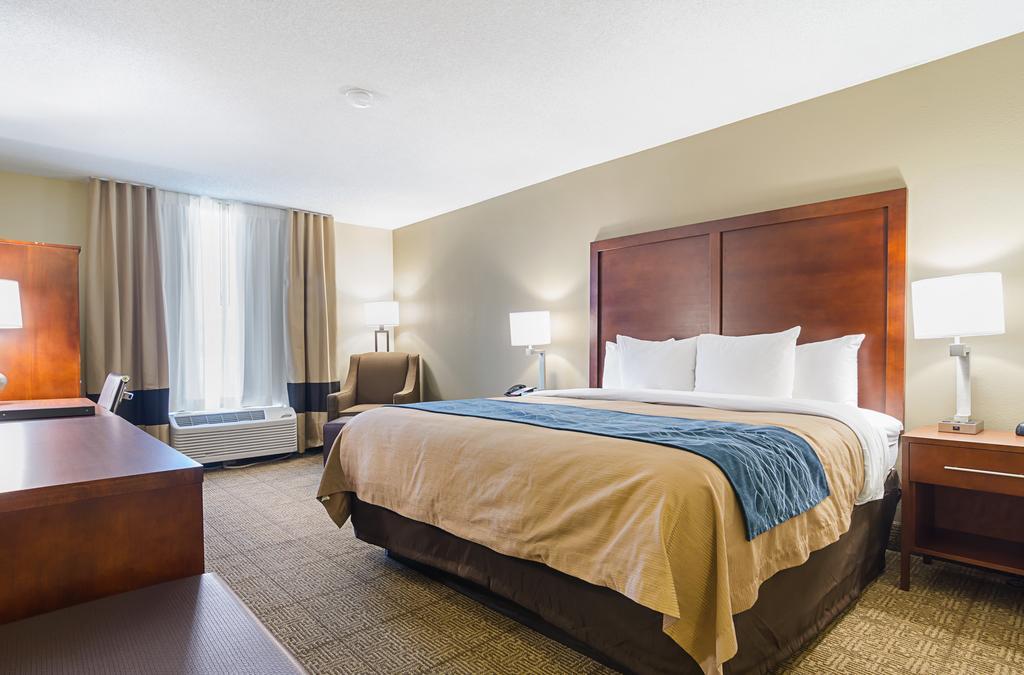 Comfort Inn & Suites Durham near Duke University