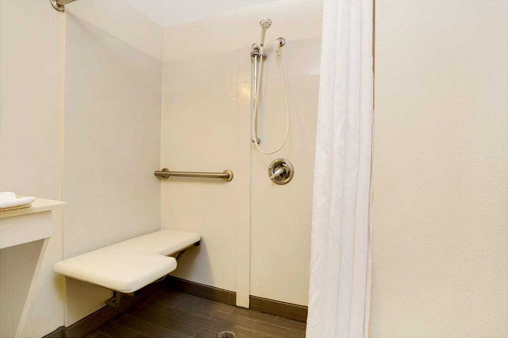 Wingate by Wyndham Raleigh Durham / Airport